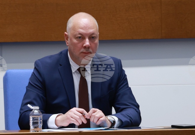 Социалното министерство ще обяви специална мярка за подпомагане на общини при превенция на сухи дерета, каза премиерът Желязков