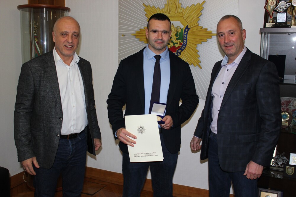 Служител на Националната служба за охрана бе отличен за спасяване на човешки живот