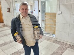 Хасково - акция "Жълти стотинки - деца помагат на деца"