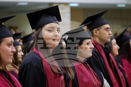 Бургас - Бургаски свободен университет - връчване на дипломи