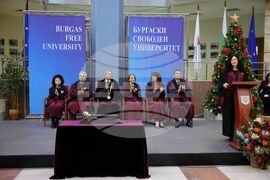 Бургас - Бургаски свободен университет - връчване на дипломи