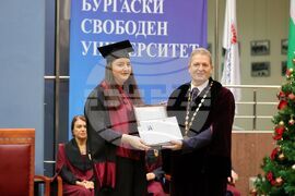 Бургас - Бургаски свободен университет - връчване на дипломи