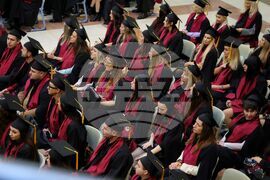 Бургас - Бургаски свободен университет - връчване на дипломи