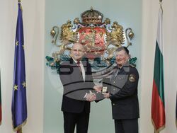 Почетен знак на президента - отличие - пожарникари и доброволци