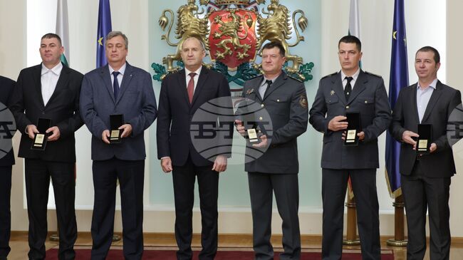 President Radev Presents Presidential Badge of Honour to Firefighters, Volunteers for Their Contribution to Tackling Fires in 2025