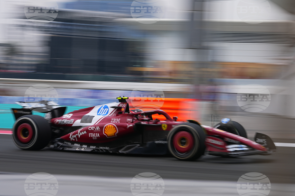 Abu Dhabi F1 GP Auto Racing