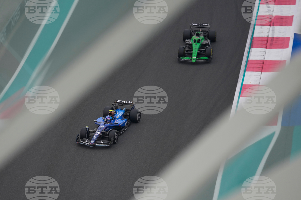 Abu Dhabi F1 GP Auto Racing