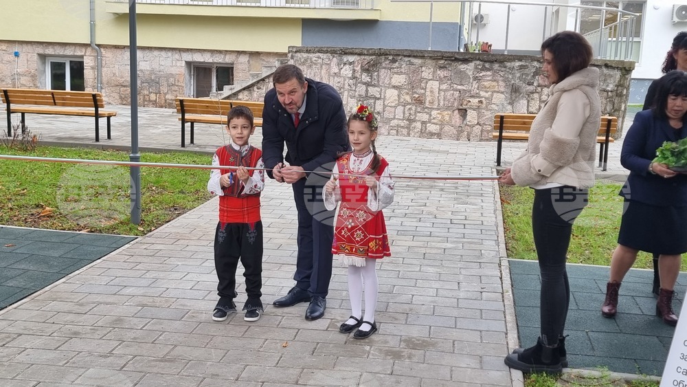 С водосвет след основен ремонт бе открита Детска градина "Зорница" в Хасково 