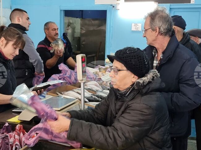 Около 10 лева за килограм се предлага шаранът за Никулден в Ямбол