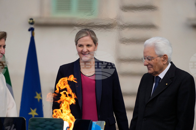 Олимпийският огън беше запален в Рим два месеца преди началото на зимните игри