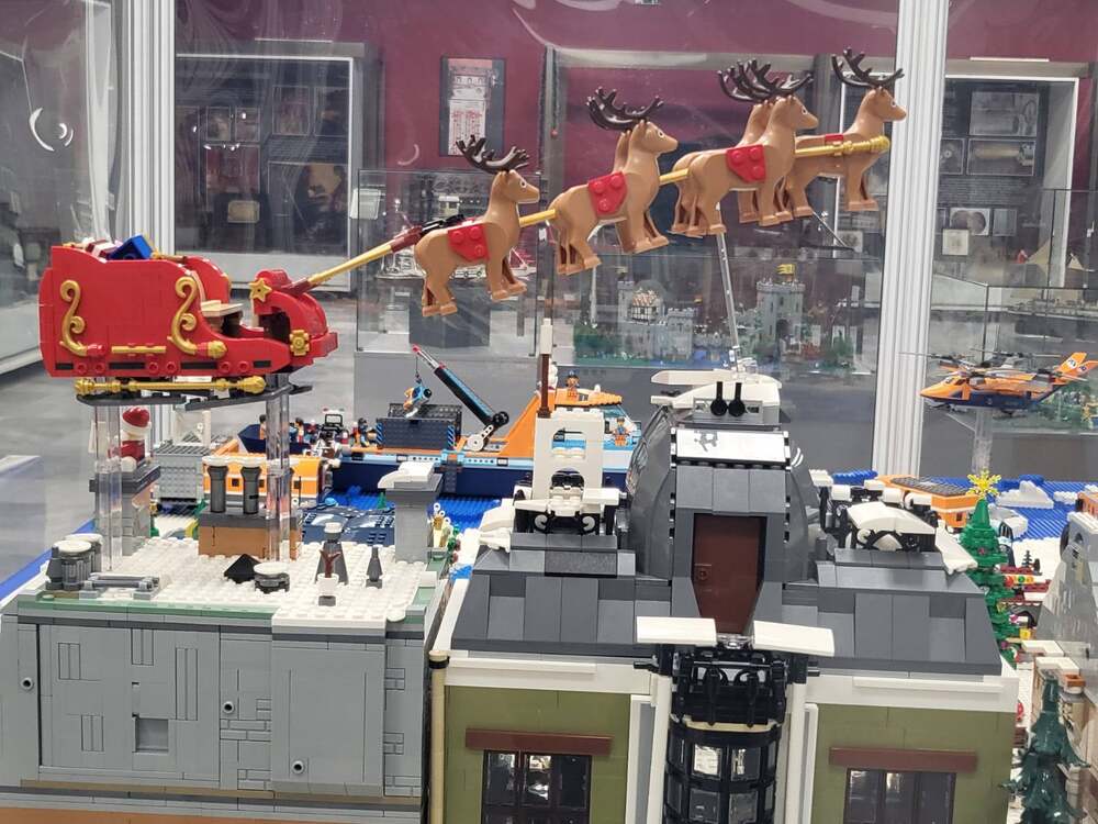 Национален политехнически музей: Зимна приказка… изградена от конструкторни блокчета