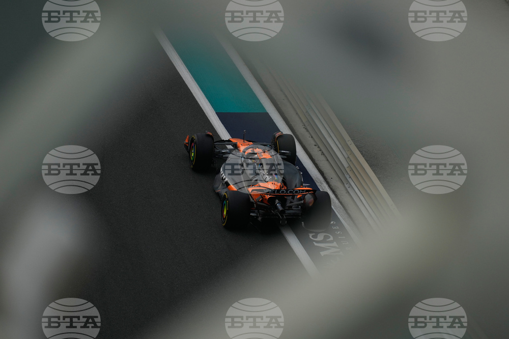 Abu Dhabi F1 GP Auto Racing