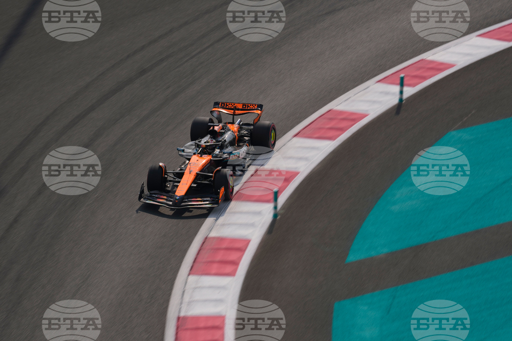 Abu Dhabi F1 GP Auto Racing