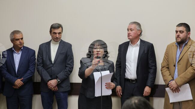 Синдикати, бизнес и правителство постигнаха съгласие, внасят проекта на бюджет за 2026 г. в НС в понеделник, каза Теменужка Петкова