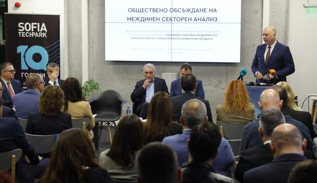 Премиерът Росен Желязков: Няма данни за спекулативно повишаване на цените във връзка с въвеждането на еврото