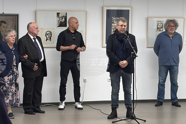 Бургас - изложба 100 години от рождението на Александър Денков - откриване