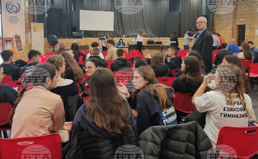 Повече от 200 ученически проекта са представени на Деветия национален конкурс „Будител“