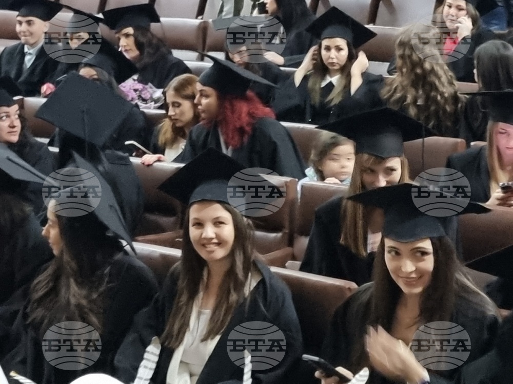 Кърджали - филиал „Любен Каравелов“ - абсолвенти