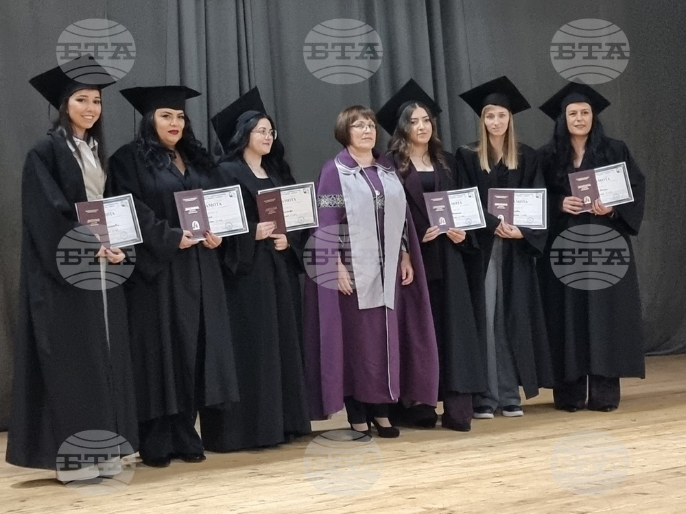 Кърджали - филиал „Любен Каравелов“ - абсолвенти