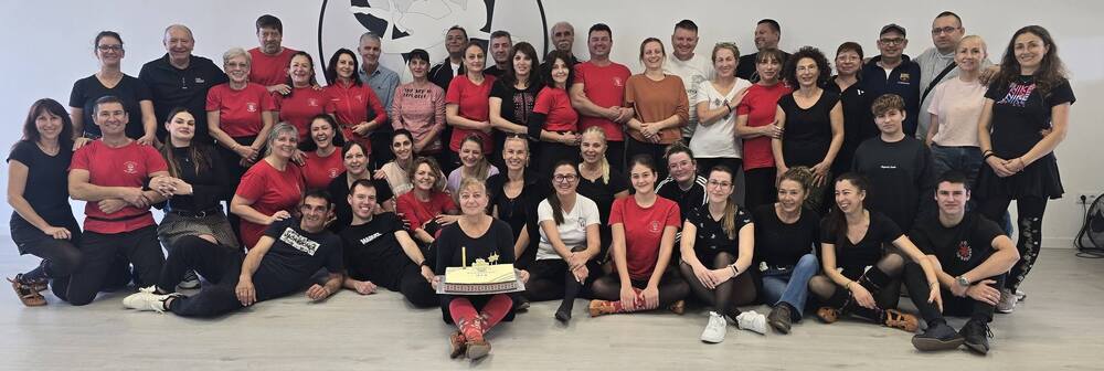 Самодейният фолклорен ансамбъл „На мегдана“ от Гандия, Испания, отбеляза 9 години от основаването си