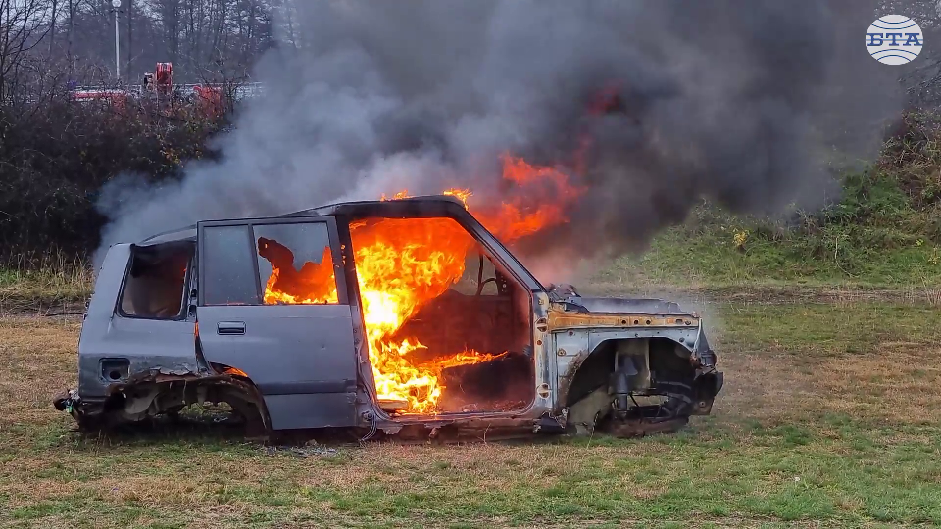 Пожарникари, полицаи и доброволци направиха демонстрации по спасяване на хора във Вършец по повод Деня на доброволеца