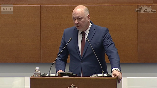 Социалното министерство ще обяви специална мярка за подпомагане на общини при превенция на сухи дерета, каза премиерът Желязков