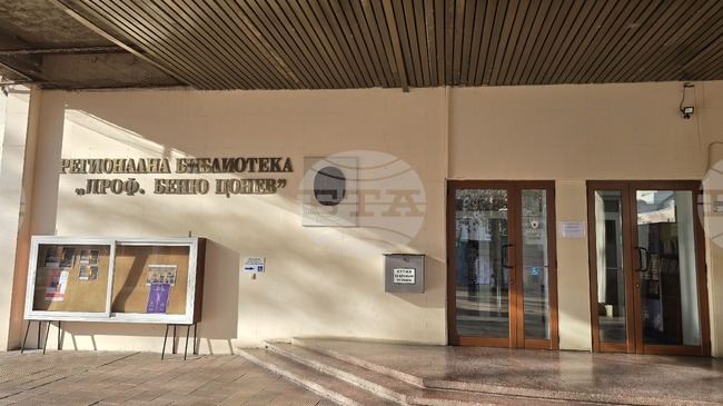 Фронтменът на рок група „Ренегат“ Константин Кацаров ще представи новата си книга в Регионалната библиотека в Ловеч