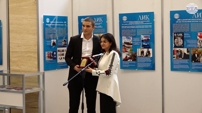 В деня на доброволеца Росица Кирова връчи плакети и отбеляза, че трябва да има повече средства за доброволческите организации и младежките дейности