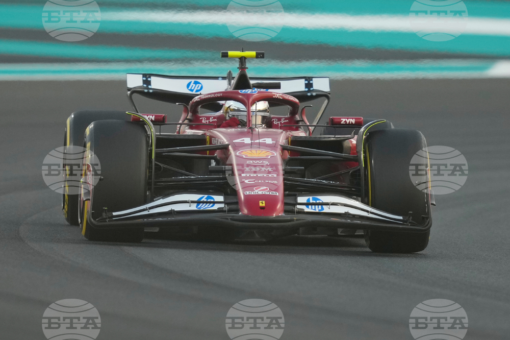 Abu Dhabi F1 GP Auto Racing