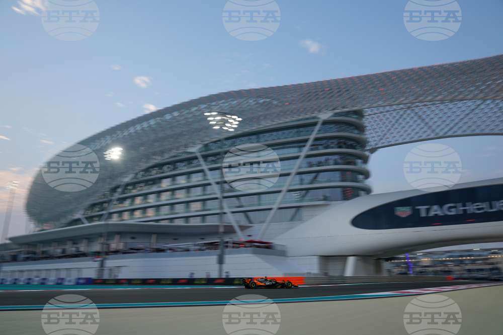 Abu Dhabi F1 GP Auto Racing