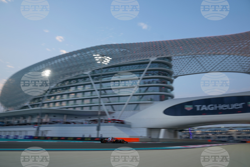 Abu Dhabi F1 GP Auto Racing