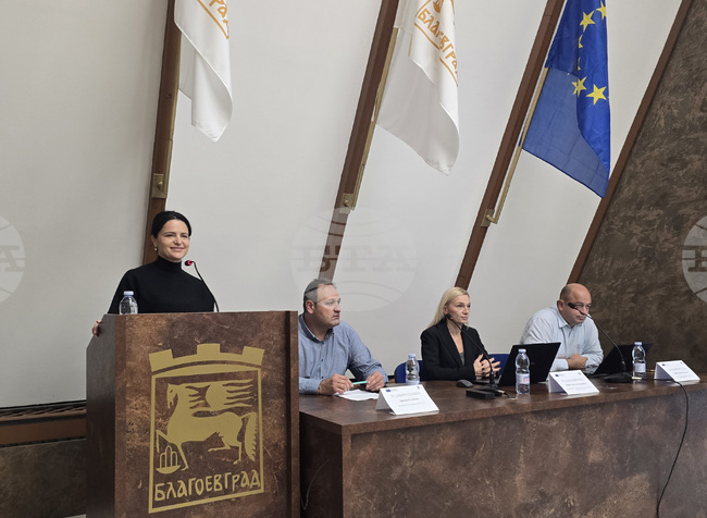 Благоевград - закрит плувен басейн - проект - пресконференция