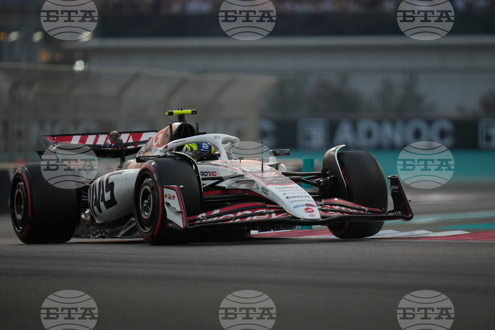 Abu Dhabi F1 GP Auto Racing