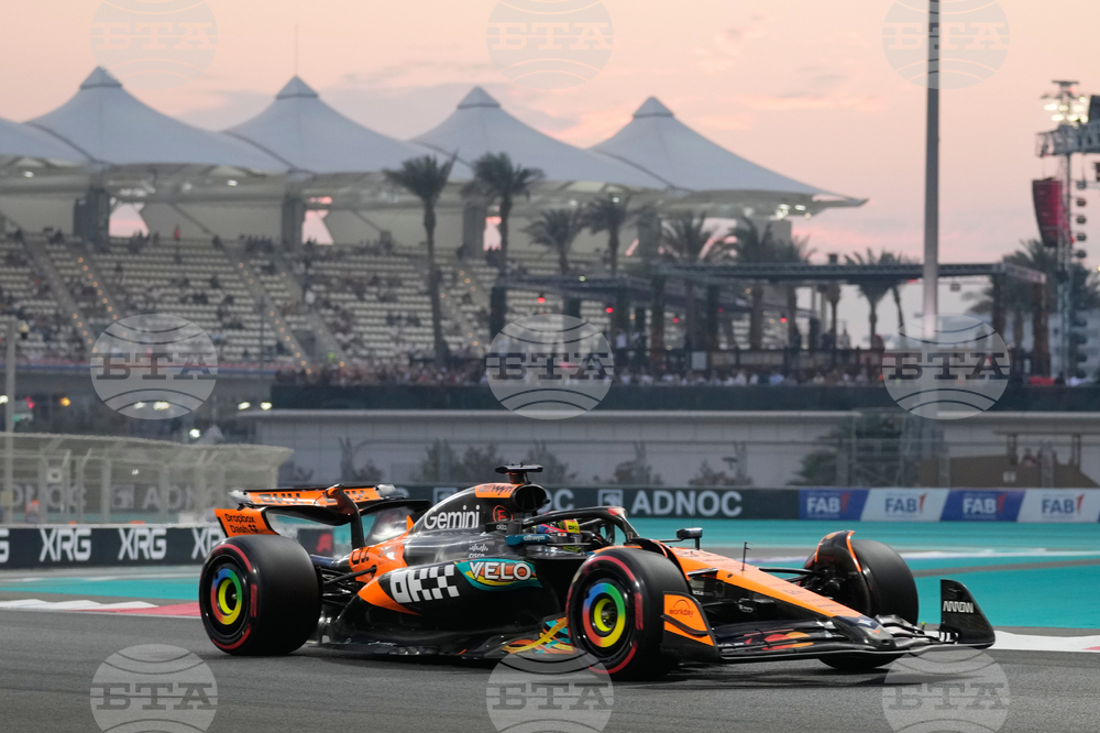 Abu Dhabi F1 GP Auto Racing