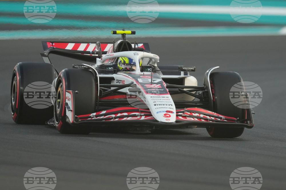 Abu Dhabi F1 GP Auto Racing