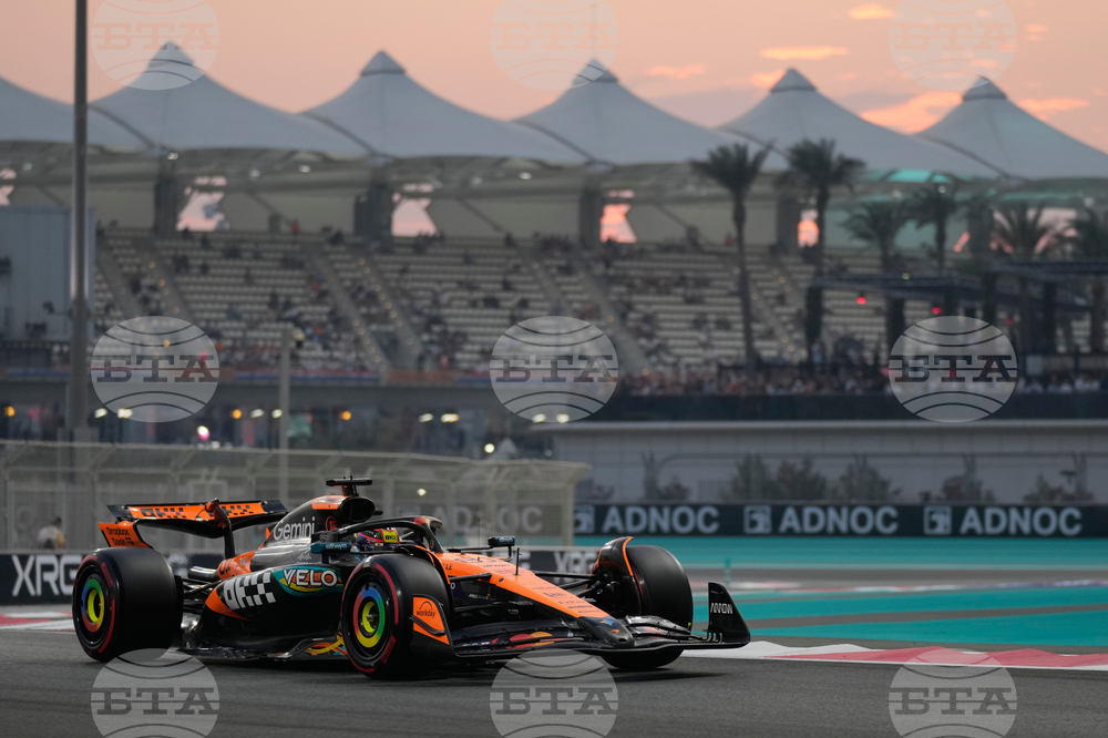 Abu Dhabi F1 GP Auto Racing