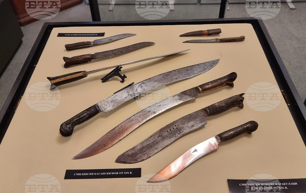 Смилянските ножове са наричани каракулаци и яламии, разказа ножарят Виолин Калчев по повод на изложба във Варна