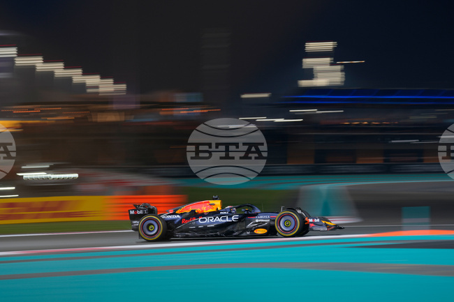APTOPIX Abu Dhabi F1 GP Auto Racing