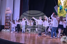 Петрич - 77-години средно училище „Никола Вапцаров“