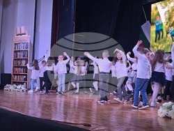 Петрич - 77-години средно училище „Никола Вапцаров“