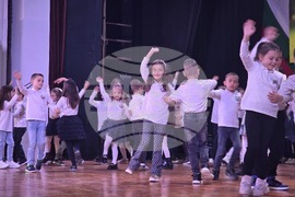 Петрич - 77-години средно училище „Никола Вапцаров“