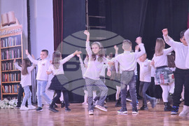 Петрич - 77-години средно училище „Никола Вапцаров“