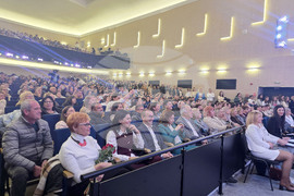 Петрич - 77-години средно училище „Никола Вапцаров“