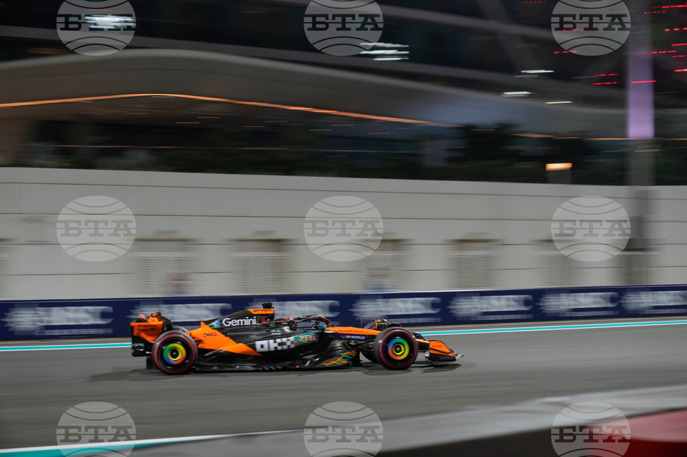 Abu Dhabi F1 GP Auto Racing