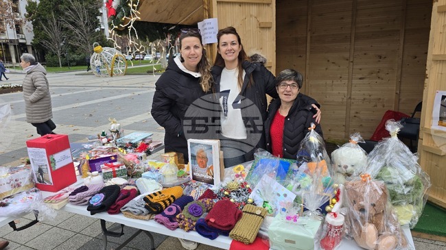 Благотворителен базар в коледното градче на Плевен събира средства за рехабилитация на 34-годишната Симона