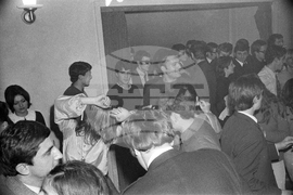 Веселие по време на бала на студентите във Висшия институт за театрално и филмово изкуство (ВИТИЗ) „Кръстьо Сарафов“  през 1968 година