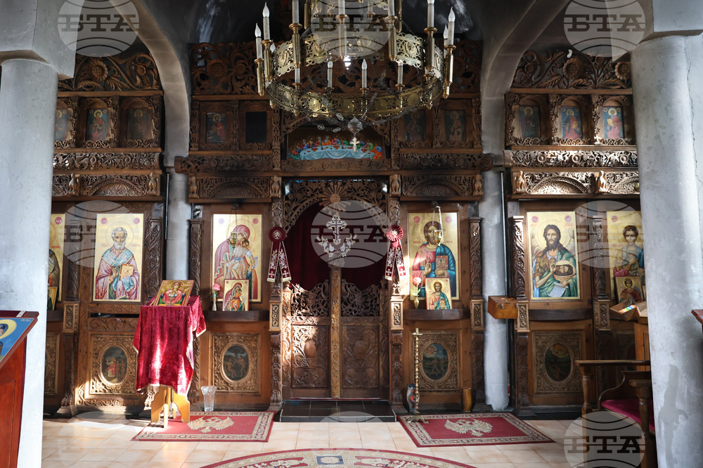Благоевград - храм „Свети Николай“ - празник - подготовка