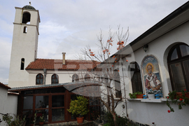 Благоевград - храм „Свети Николай“ - празник - подготовка