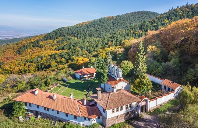 Регионалният исторически музей – София показва в изложба „огърлицата“ от манастири около столицата