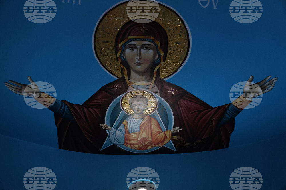 Благоевград - храм „Свети Николай“ - празник - подготовка